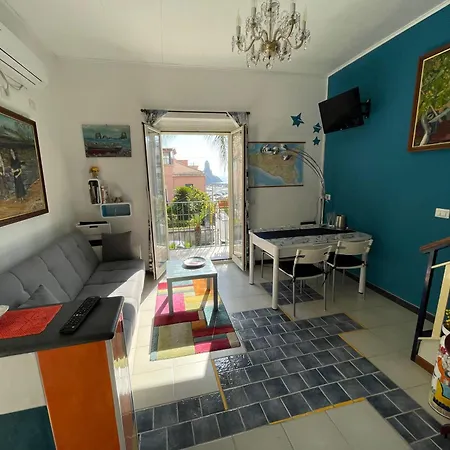 53 Holiday home *