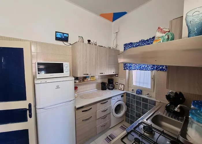 53 * Aci Trezza